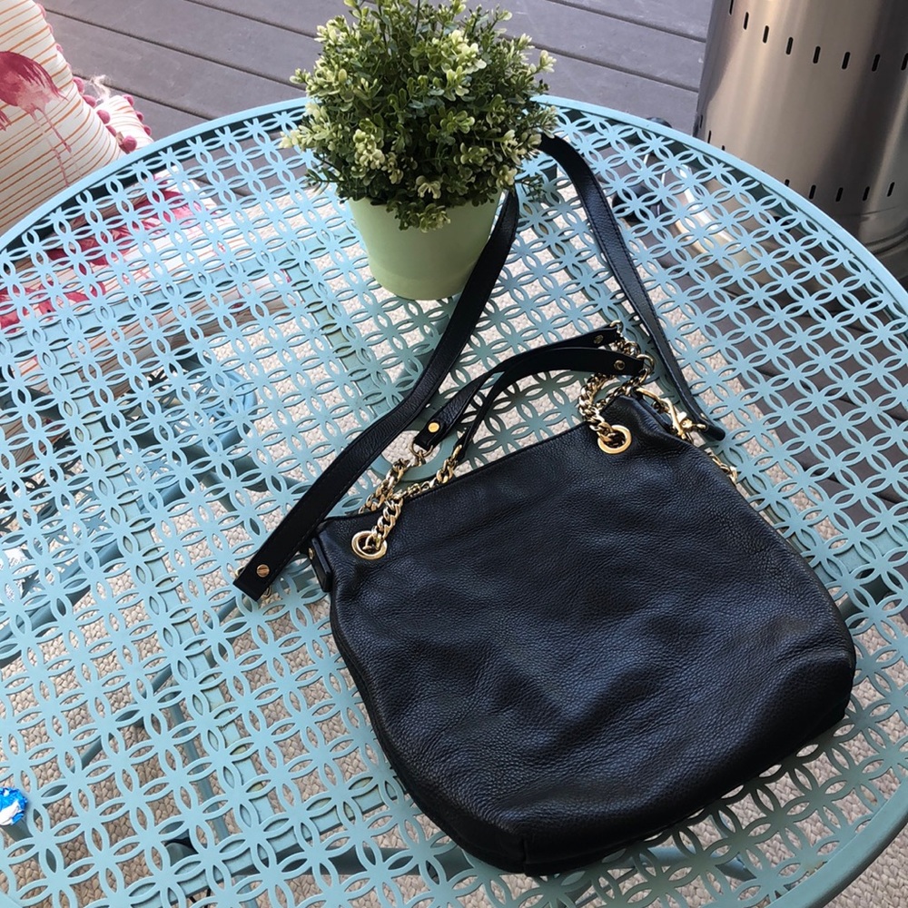 ✨Michael Kors Cross body bag ✨